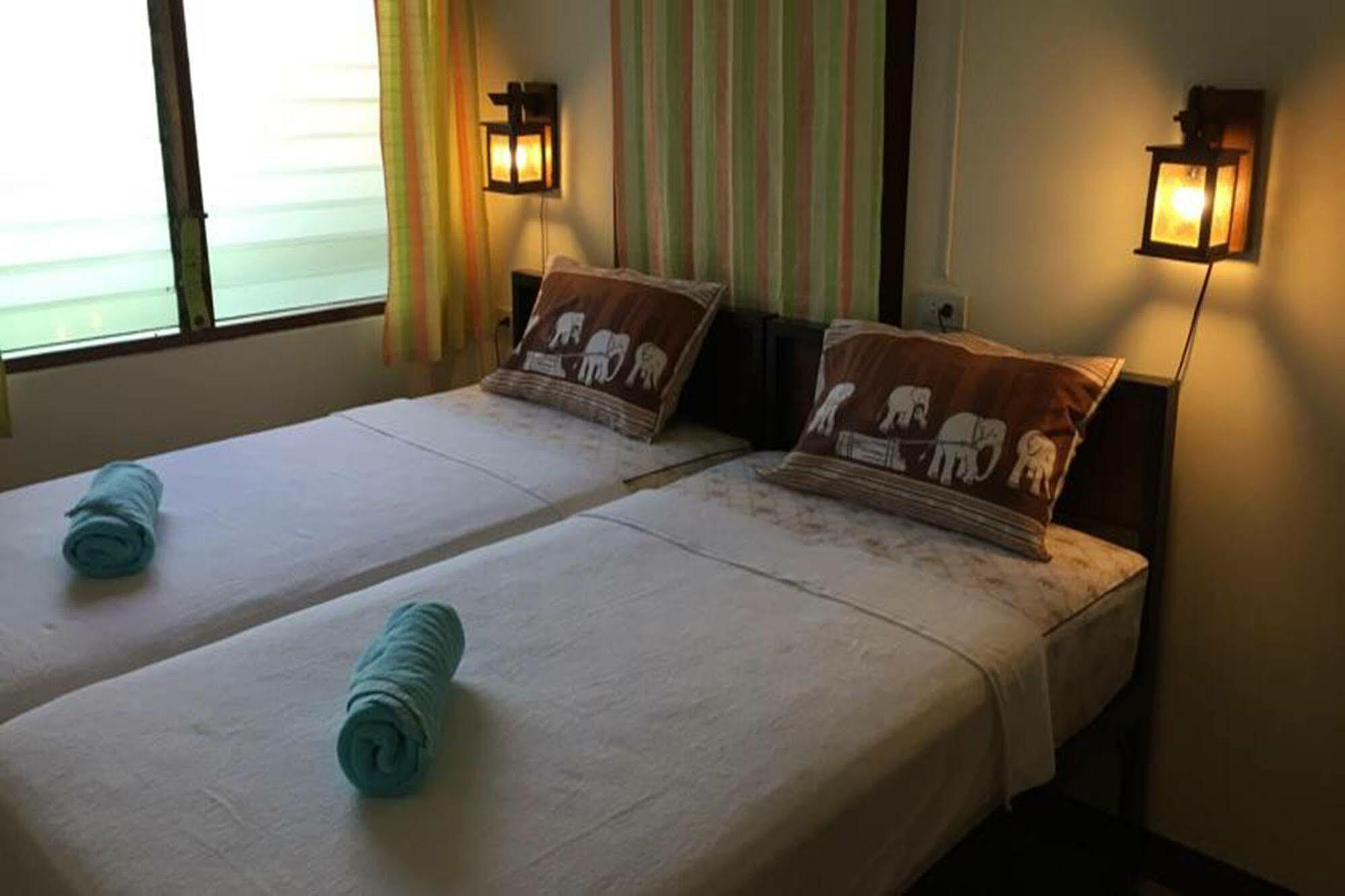 Siriwan Guesthouse Chiang Mai Extérieur photo