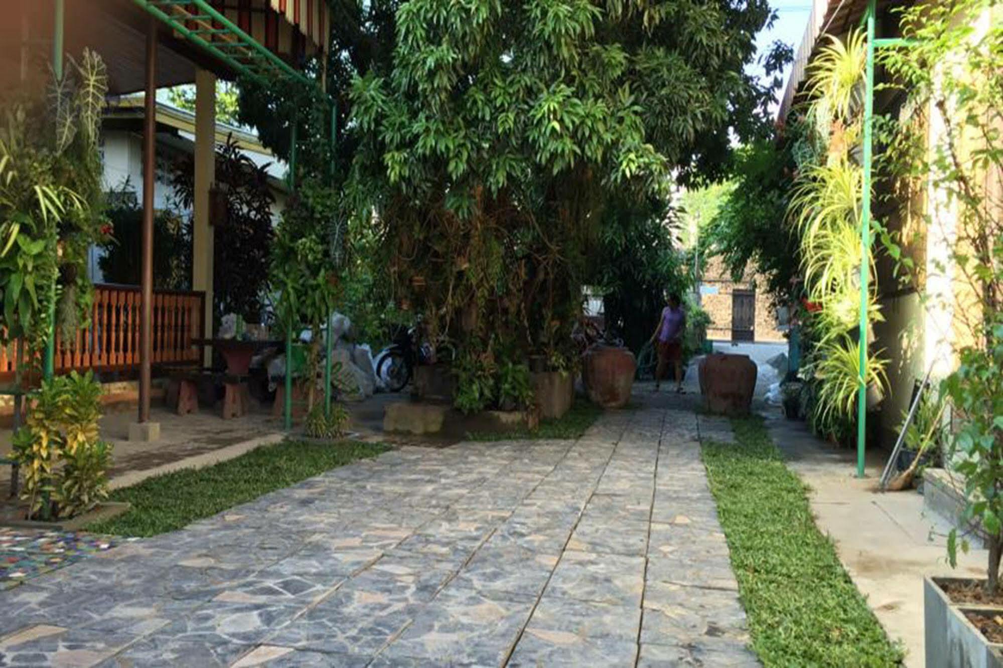 Siriwan Guesthouse Chiang Mai Extérieur photo